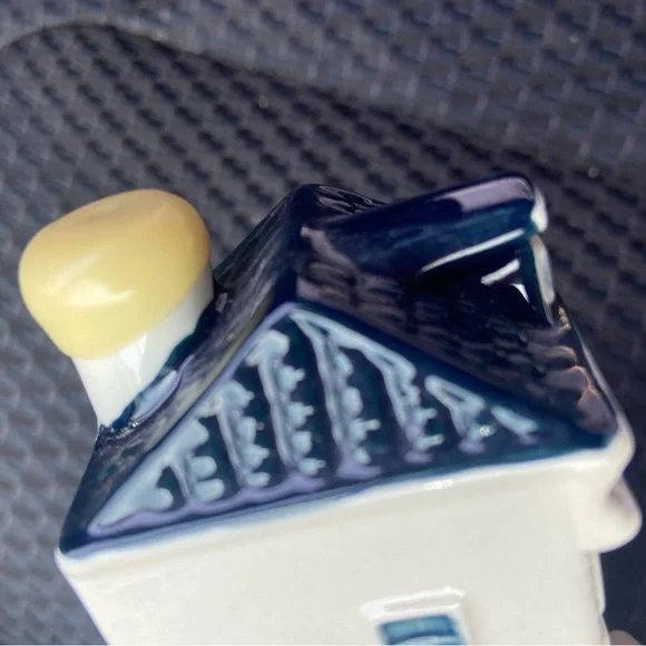 KLM BOLS Blue Delft House #74 - Picture 7 of 7